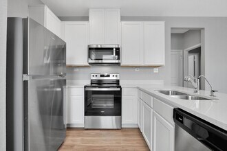 8326 Cactus Wren Hl in San Antonio, TX - Building Photo - Building Photo