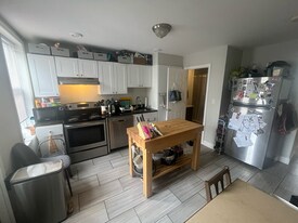 220 Hanover St, Unit 22 in Boston, MA - Building Photo