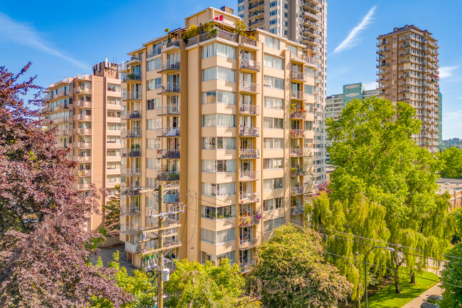 Park West in Vancouver, BC - Building Photo - Building Photo