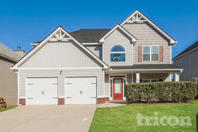 property at 2752 Huntcliff Dr