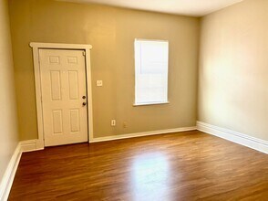 121 N 25th St in Louisville, KY - Building Photo - Building Photo