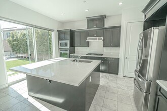 19172 Malabar St in Santa Clarita, CA - Building Photo - Building Photo