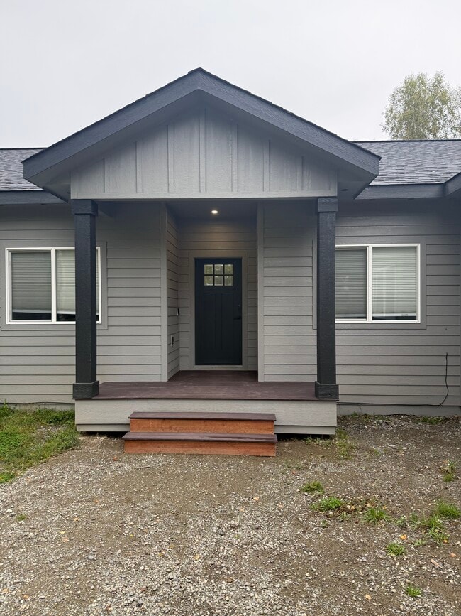 3990 S Birch Cove Dr in Wasilla, AK - Building Photo - Building Photo