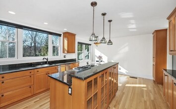 58 Hancock St in Lexington, MA - Building Photo - Building Photo