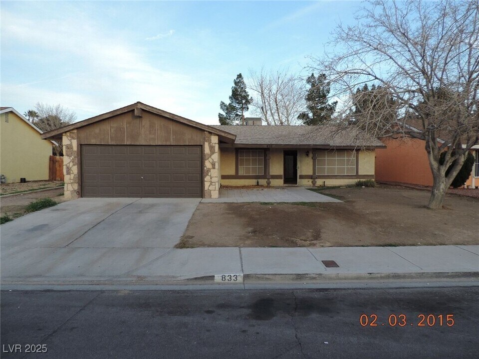 833 Dusk Dr in Las Vegas, NV - Building Photo