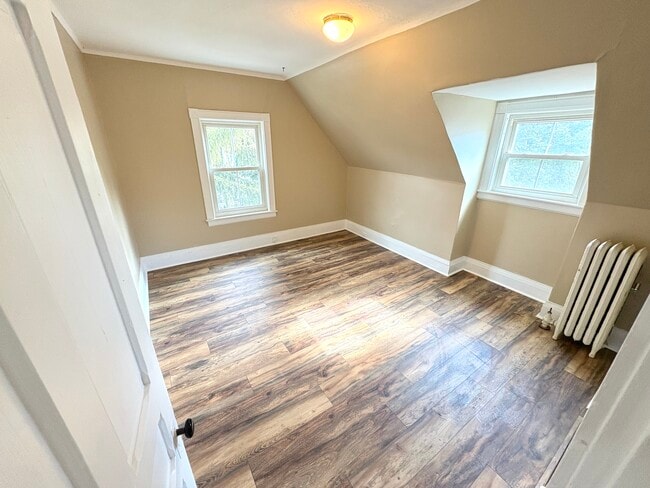 16 Dayton St, Unit 3 in Worcester, MA - Foto de edificio - Building Photo