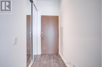 1000-1000 Portage Pkwy in Brampton, ON - Building Photo - Building Photo