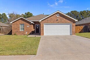 2912 Boardwalk in Midland, TX - Building Photo