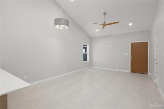 18 Woodpecker Rd in Weslaco, TX - Building Photo - Building Photo