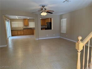 651 Shadwell St in Las Vegas, NV - Foto de edificio - Building Photo