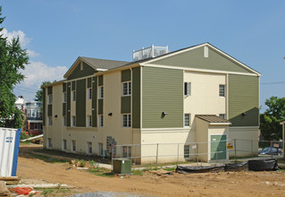 Clayton Court Apartments in Wilmington, DE - Building Photo - Building Photo