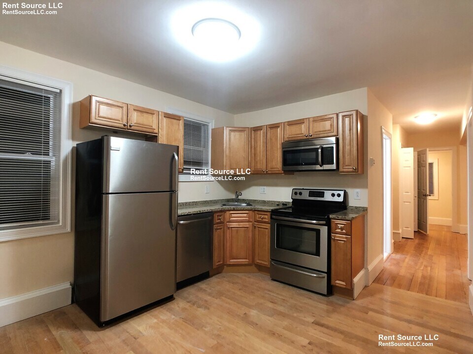 6-8 Nashua St. Unit 2 in Somerville, MA - Building Photo