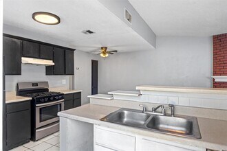 1704 Rawhide Loop in Round Rock, TX - Building Photo - Building Photo