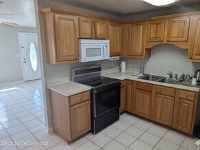 900 Camphor Way in Melbourne, FL - Building Photo - Building Photo