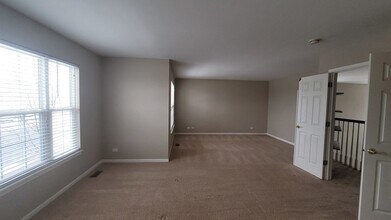 10530 Wakefield Ln in Huntley, IL - Building Photo - Building Photo