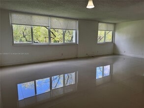 9143 SW 77th Ave in Miami, FL - Building Photo - Building Photo