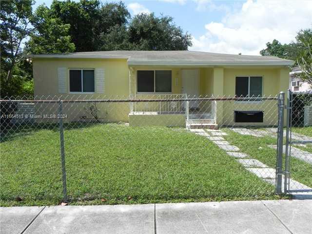 124 NE 118th St in Miami, FL - Building Photo