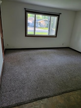 300 Locust St in Baraboo, WI - Foto de edificio - Building Photo