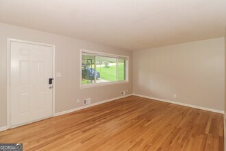 4058 Brookcrest Cir in Decatur, GA - Building Photo - Building Photo