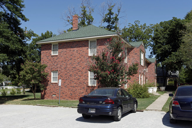 1010-1012 Classen Blvd in Norman, OK - Foto de edificio - Building Photo