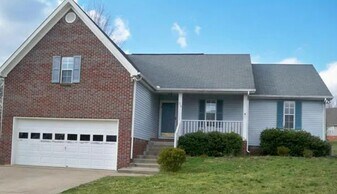 1714 Dublin Ct in Spring Hill, TN - Building Photo