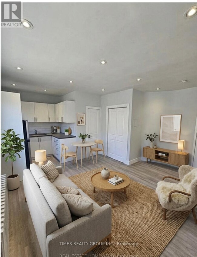 property at 1566 Avenue Rd