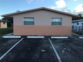 361 NE 30th St in Pompano Beach, FL - Building Photo