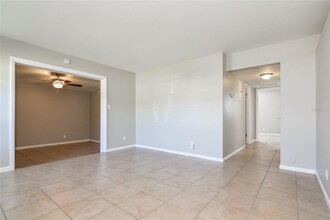 4420 W Bay Ave in Tampa, FL - Building Photo - Building Photo