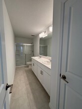 2988 Skyline Lp in Kissimmee, FL - Foto de edificio - Building Photo