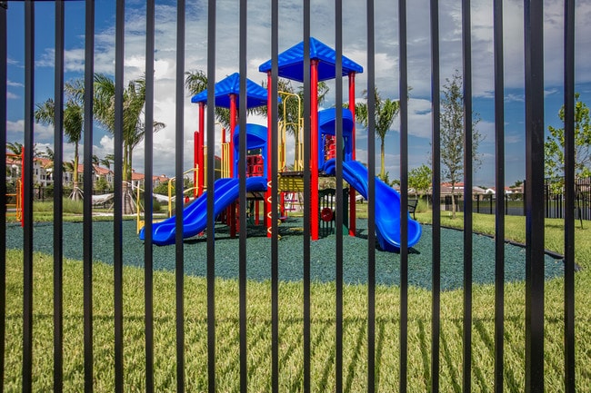 Altis Kendall Square in Miami, FL - Building Photo - Building Photo