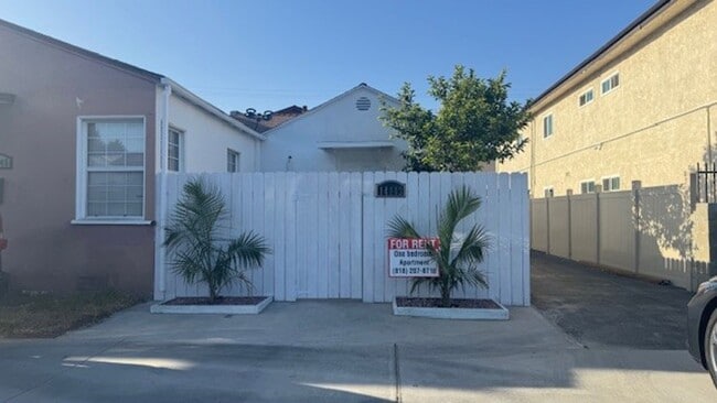 property at 14143 Victory Blvd
