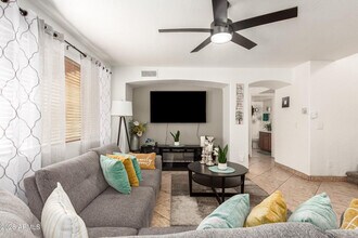 13829 W Rovey Ave in Litchfield Park, AZ - Building Photo - Building Photo