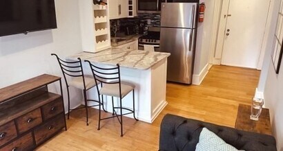 456 Beacon St, Unit 10 in Boston, MA - Building Photo - Building Photo