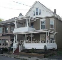 61 South Main St in Mechanicville, NY - Building Photo