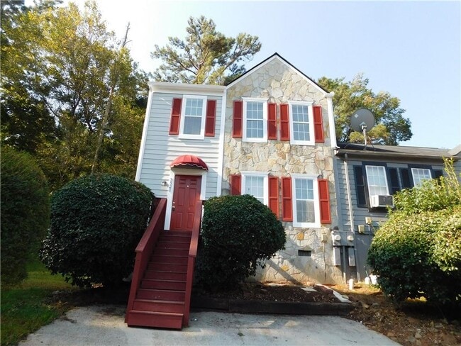 property at 3521 Kingswood Trail