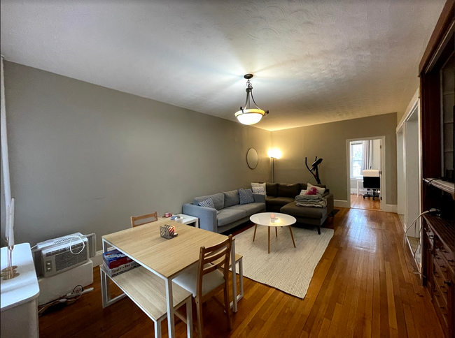 30 Babcock St, Unit 1 in Brookline, MA - Building Photo - Building Photo