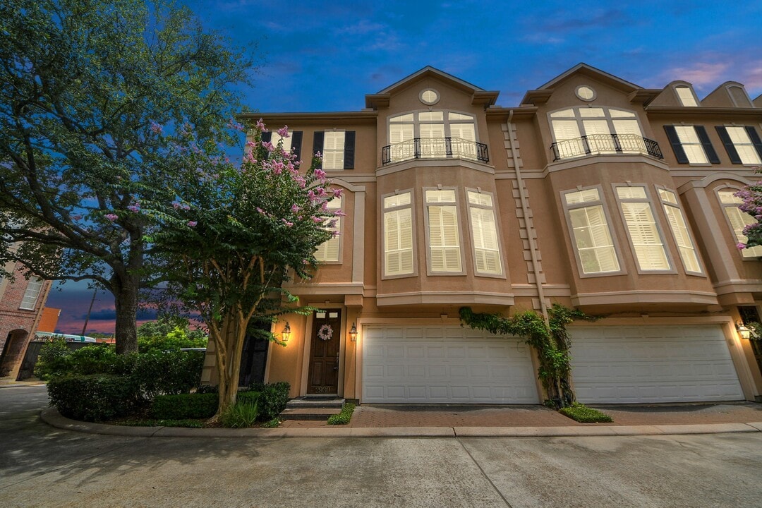 2930 Brompton Square Dr in Houston, TX - Building Photo