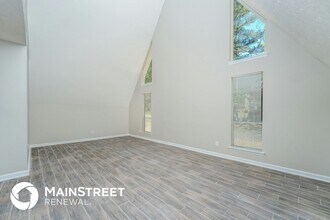 6635 Autumn W Dr in Riverdale, GA - Foto de edificio - Building Photo