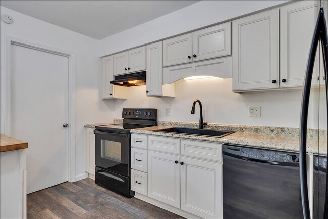 1802 Edmund Ave NE, Unit 1802 Edmund Ave in Roanoke, VA - Building Photo - Building Photo