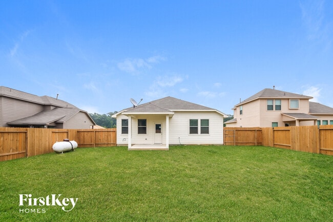 11032 Patriot Ct in Cleveland, TX - Building Photo - Building Photo