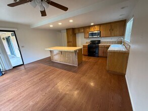 13005 Bermuda Dunes Dr in Victorville, CA - Building Photo - Building Photo