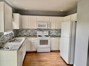 427 Lilac Ave in Eaton, CO - Building Photo - Building Photo