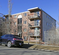 706 1st Ave NW in Calgary, AB - Building Photo - Building Photo