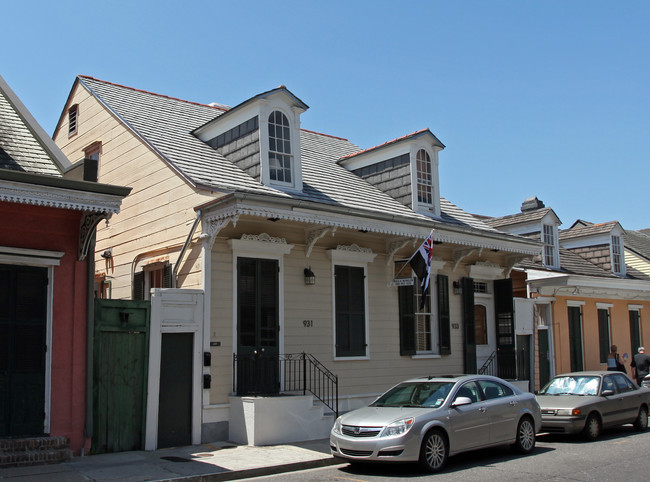 931-935 Dauphine St in New Orleans, LA - Foto de edificio - Building Photo