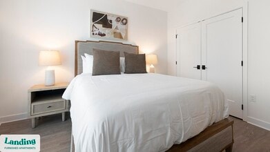 1215 N Fayette St, Unit 326 in Alexandria, VA - Building Photo - Building Photo