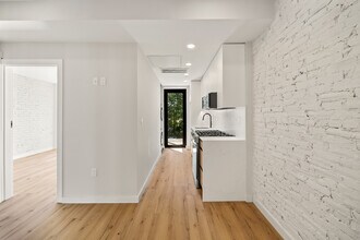 141 N St, Unit 1 in Boston, MA - Building Photo - Building Photo