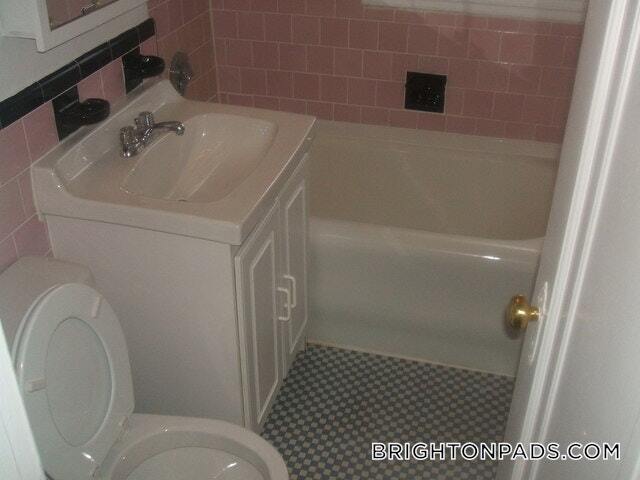 100 Kilsyth Rd in Boston, MA - Building Photo