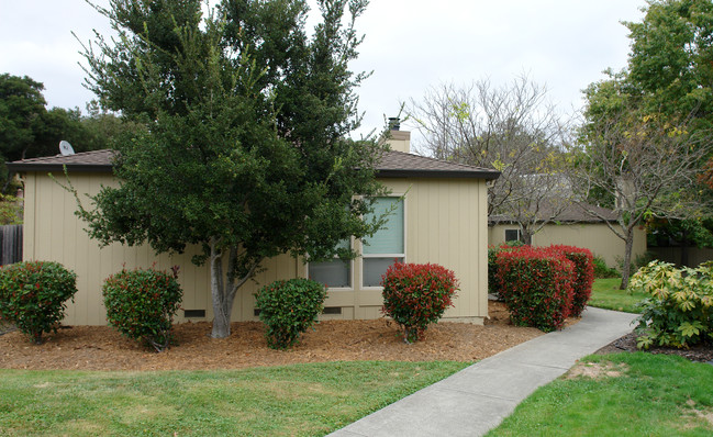 1446 Post Ranch Rd in Santa Rosa, CA - Building Photo - Building Photo