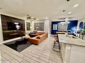 2254 E University Dr in Mesa, AZ - Building Photo - Building Photo