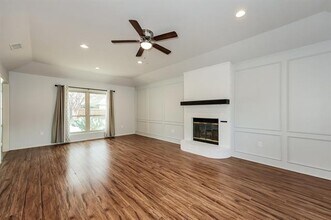 2002 Harwell St in Grapevine, TX - Building Photo - Building Photo